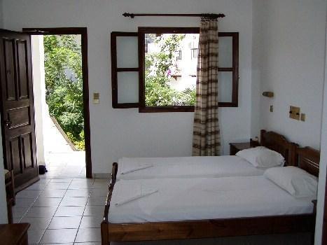 Golden Sun Hotel Kokkari Quarto foto